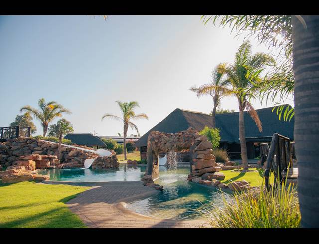 1,500M² LODGE FOR SALE IN HARTEBEESFONTEIN